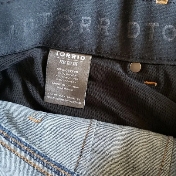 Torrid Women's Bombshell Skinny Premium Stretch High Rise Destructed Jean Sz 22R - Picture 10 of 14